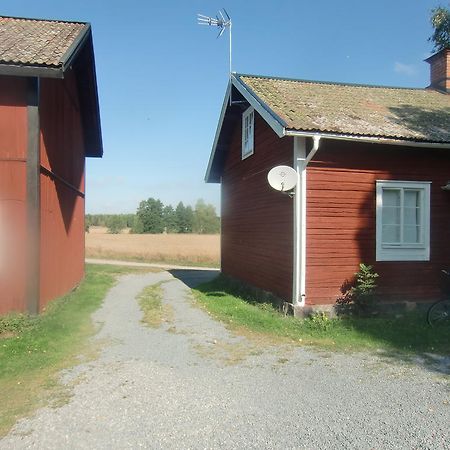 Finnsta Gard Cottages Vasteras Exterior photo