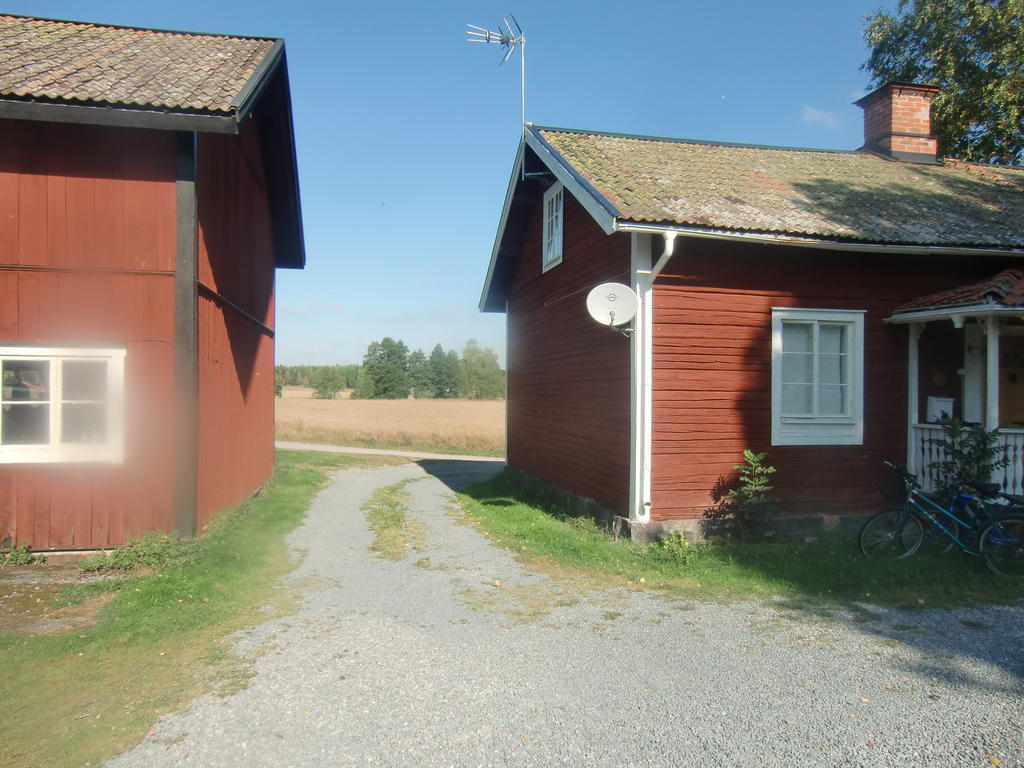 Finnsta Gard Cottages Vasteras Exterior photo